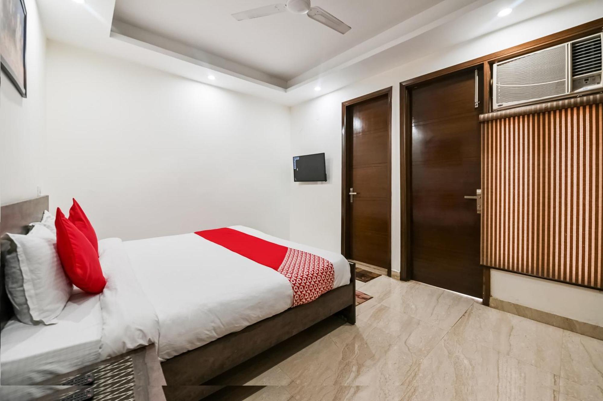Hotel O Premium Rooms Chhatarpur New Delhi Exteriör bild