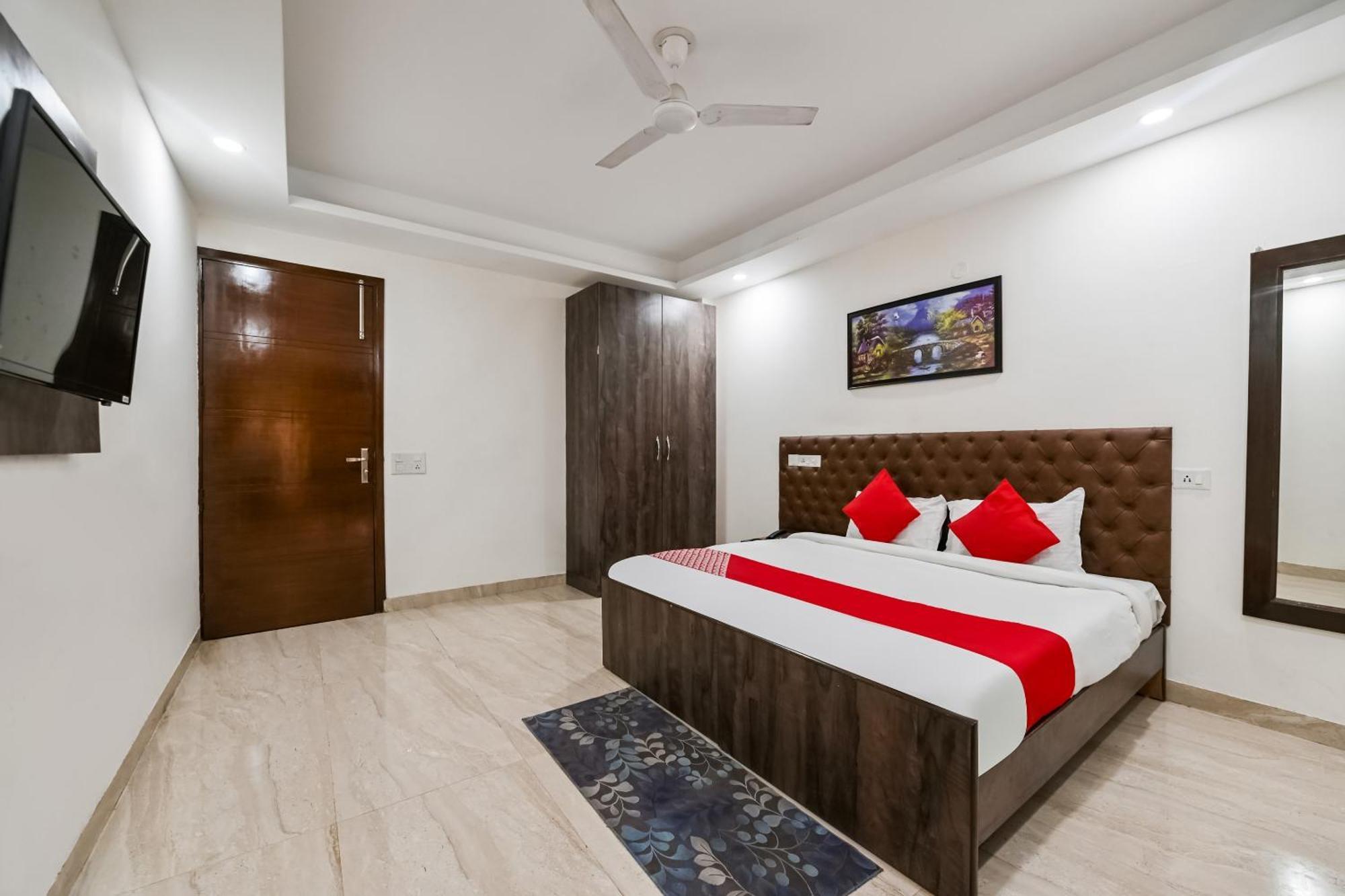 Hotel O Premium Rooms Chhatarpur New Delhi Exteriör bild
