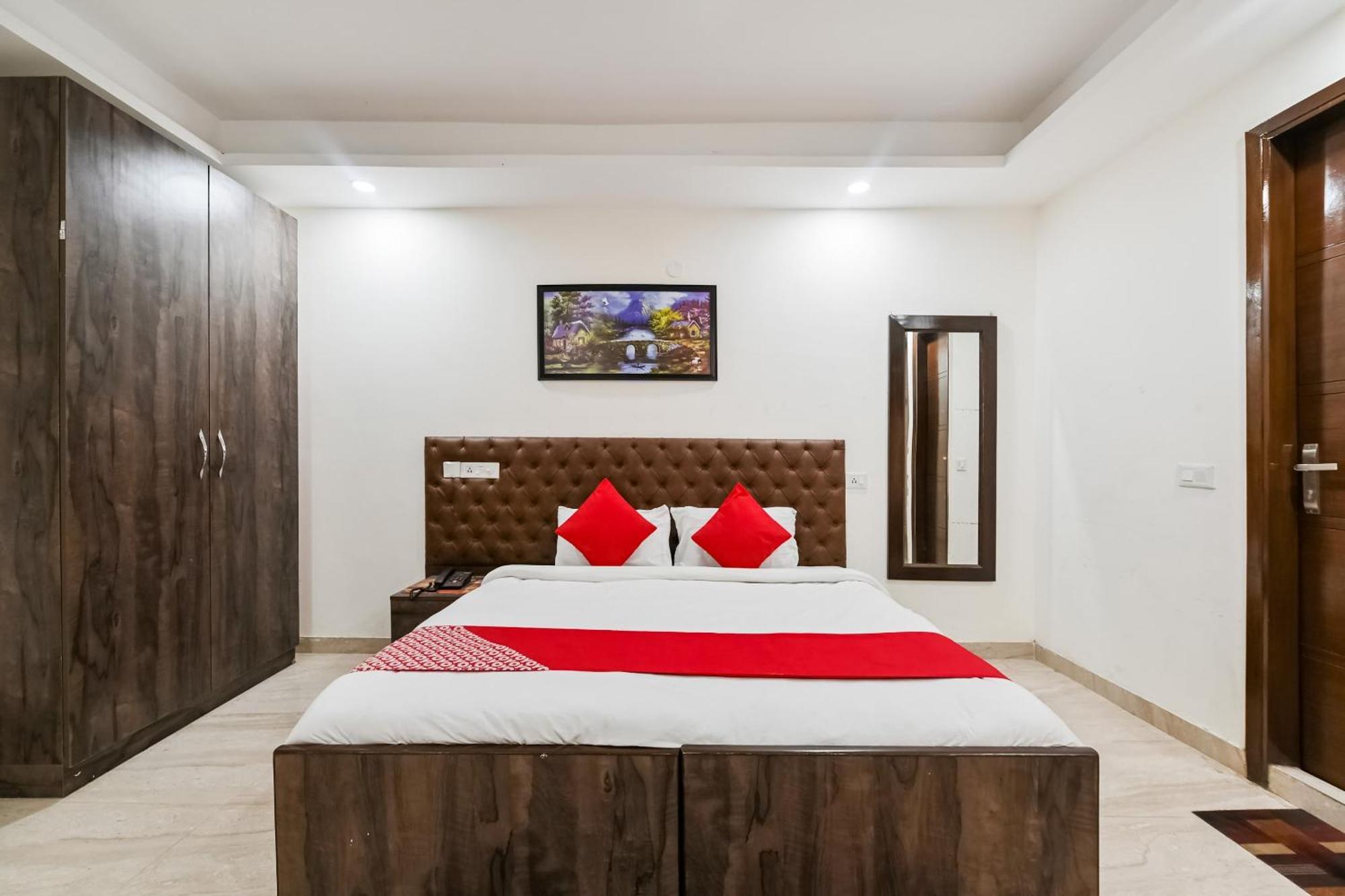 Hotel O Premium Rooms Chhatarpur New Delhi Exteriör bild