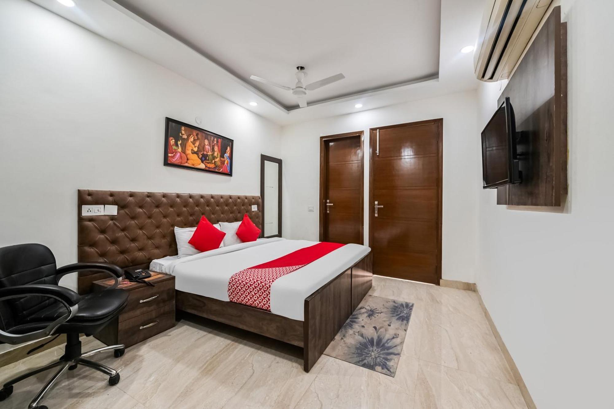 Hotel O Premium Rooms Chhatarpur New Delhi Exteriör bild