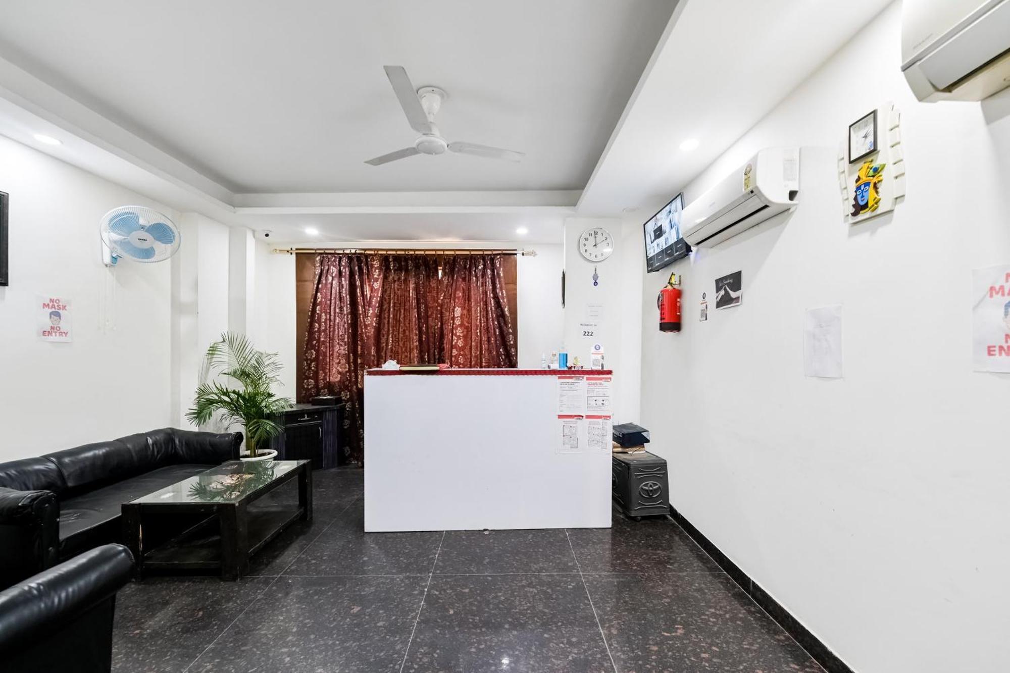 Hotel O Premium Rooms Chhatarpur New Delhi Exteriör bild